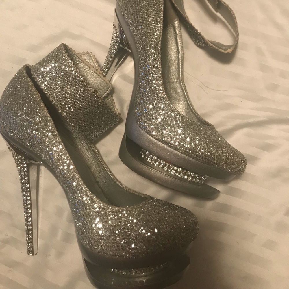 Celeste 8.5 Silver and Rhinestone